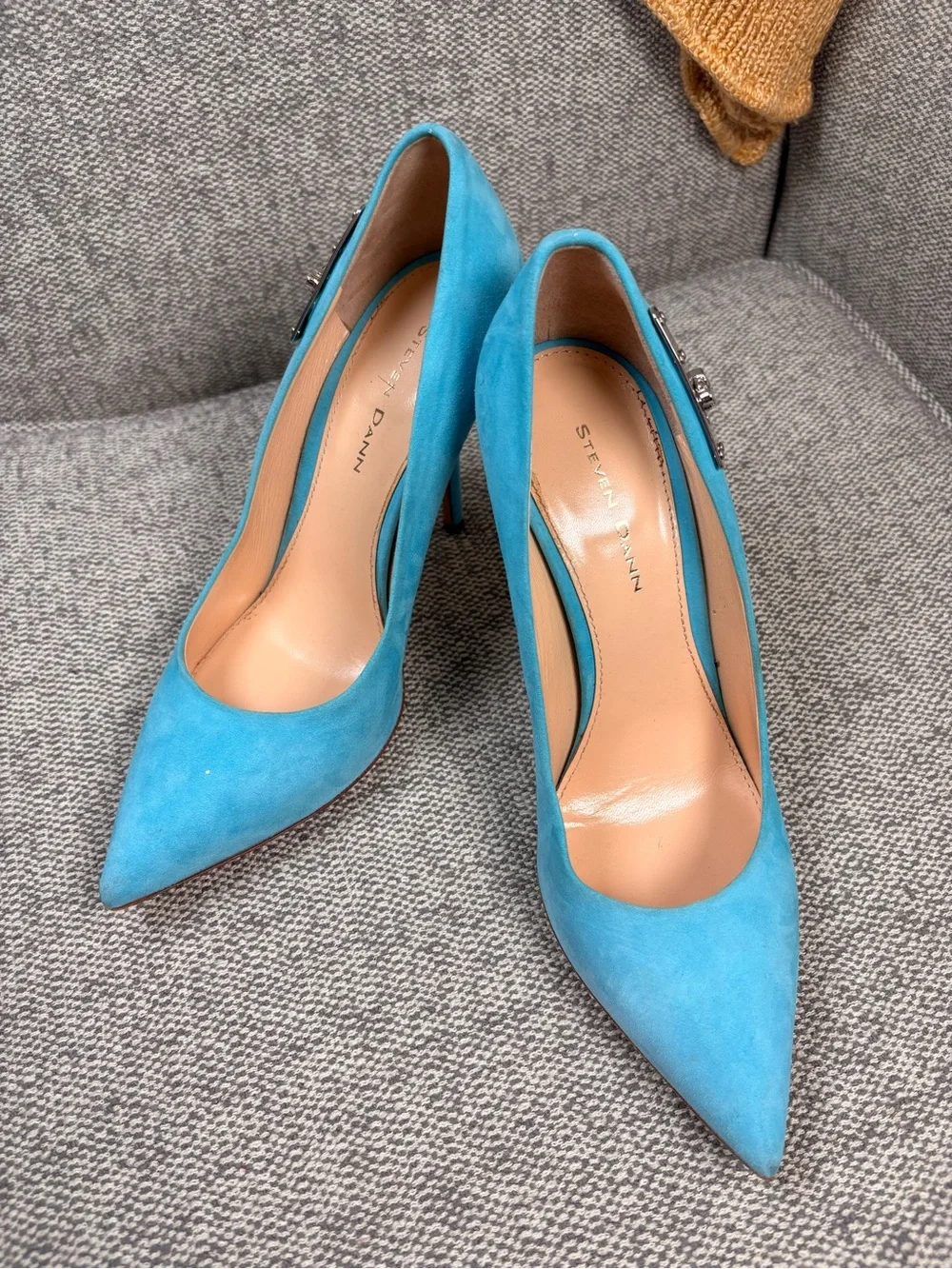 STEVEN DANN - Blue Suede Pointed-Toe Stiletto Pumps